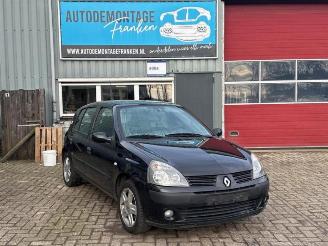 Vrakbiler auto Renault Clio Clio II (BB/CB), Hatchback, 1998 / 2016 1.2 16V 2005/9