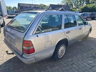 Mercedes MB E Combi diesel (S124), Combi, 1984 / 1996 3.0 E-300D 24V picture 7
