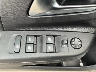 Opel Corsa 1.2 GS picture 16