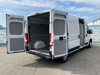 Opel Movano 2.2 L3H2 picture 5