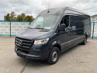 krockskadad bil auto Mercedes Sprinter 317 CDI KA L4H2 2024/12