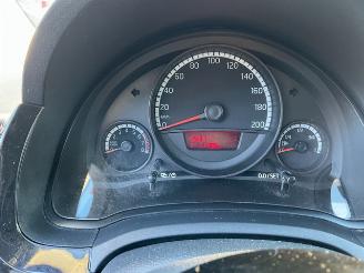 Volkswagen Up! 1.0 picture 10