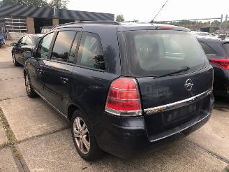 Opel Zafira  picture 3