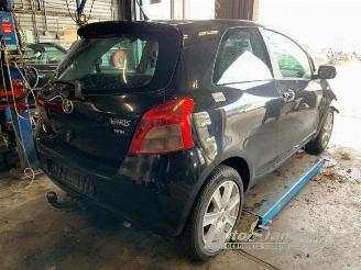 Toyota Yaris Yaris II (P9), Hatchback, 2005 / 2014 1.3 16V VVT-i picture 4