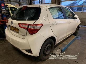 Toyota Yaris Yaris III (P13), Hatchback, 2010 / 2020 1.5 16V Hybrid picture 3