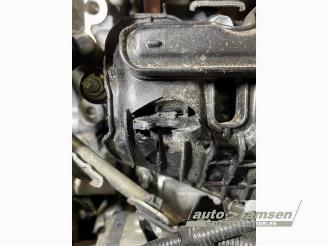 Toyota Yaris Yaris III (P13), Hatchback, 2010 / 2020 1.5 16V Hybrid picture 22