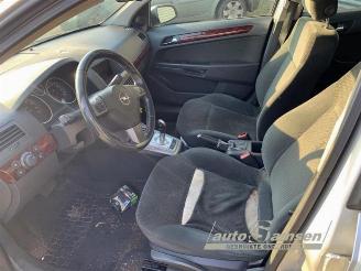 Opel Astra Astra H (L48), Hatchback 5-drs, 2004 / 2014 1.6 16V Twinport picture 8