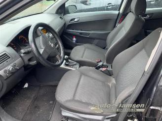 Opel Astra Astra H (L48), Hatchback 5-drs, 2004 / 2014 1.6 16V Twinport picture 7