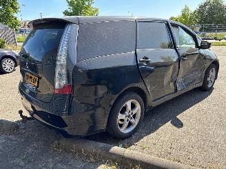 Mitsubishi Grandis  picture 4