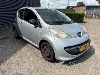 Peugeot 107 107, Hatchback, 2005 / 2014 1.0 12V picture 3