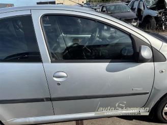 Peugeot 107 107, Hatchback, 2005 / 2014 1.0 12V picture 16