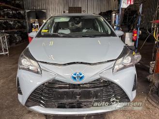 Toyota Yaris Yaris III (P13), Hatchback, 2010 / 2020 1.5 16V Hybrid picture 2