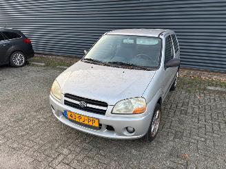 krockskadad bil auto Suzuki Ignis  2004/7