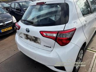 Toyota Yaris Yaris III (P13), Hatchback, 2010 / 2020 1.5 16V Hybrid picture 6