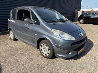 Peugeot 1007 1007 (KM), Hatchback 3-drs, 2004 / 2011 1.4 picture 7