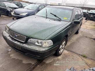 skadebil auto Volvo V-70 V70 (GW/LW/LZ), Combi, 1997 / 2002 2.5 10V 1998/11