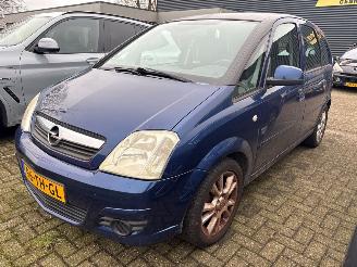 krockskadad bil auto Opel Meriva -A 2006/9