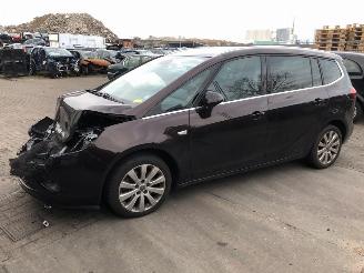 skadebil auto Opel Zafira TOURER 2013/1