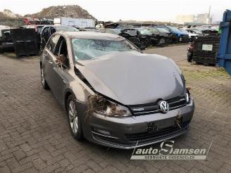 Uttjänta bilar auto Volkswagen Golf Golf VII (AUA), Hatchback, 2012 / 2021 1.0 TSI 12V BlueMotion 2015/10