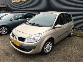 krockskadad bil auto Renault Scenic  2007/1