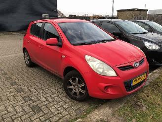 Hyundai I-20  picture 2