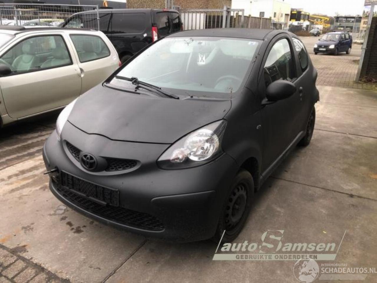 Toyota Aygo Aygo (B10), Hatchback, 2005 / 2014 1.0 12V VVT-i