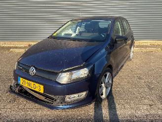 skadebil auto Volkswagen Polo Polo V (6R) 1.2 Diesel Hatchback 2009 / 2017 - 1.2 TDI 12V BlueMotion Hatchback  Diesel 1,199cc 55kW (75pk) FWD 2009-10/2014-05  CFWA 2010/10