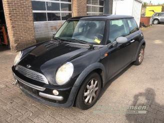 Vrakbiler auto Mini Mini Mini (R50/53), Hatchback, 2001 / 2007 1.6 16V One 2004/7