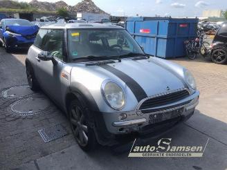 Vrakbiler auto Mini Mini Mini (R50/53), Hatchback, 2001 / 2007 1.6 16V One 2003/1