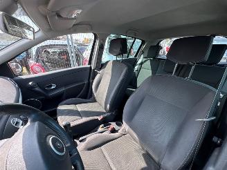 Renault Clio  picture 7