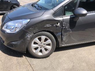 Unfallwagen Opel Meriva  2011/4