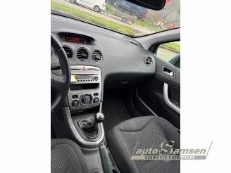 demontáž osobní automobily Peugeot 308 308 SW (4E/H), Combi 5-drs, 2007 / 2014 1.6 16V THP 155 2010/8