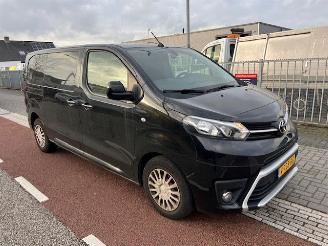 krockskadad bil bedrijf Toyota Proace 2.0 D-4D 90KW  AIRCO KLIMA NAV EURO6 2018/5