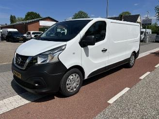Vaurioauto  commercial vehicles Renault Trafic NV300 2.0 DCI 125KW L2H1 LANG AUTOMAAT AIRCO KLIMA 2021/8
