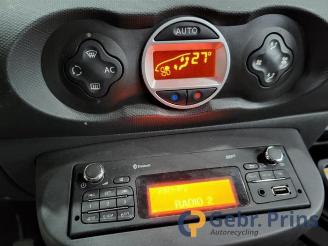 Renault Twingo Twingo II (CN), Hatchback 3-drs, 2007 / 2014 1.5 dCi 90 FAP picture 8