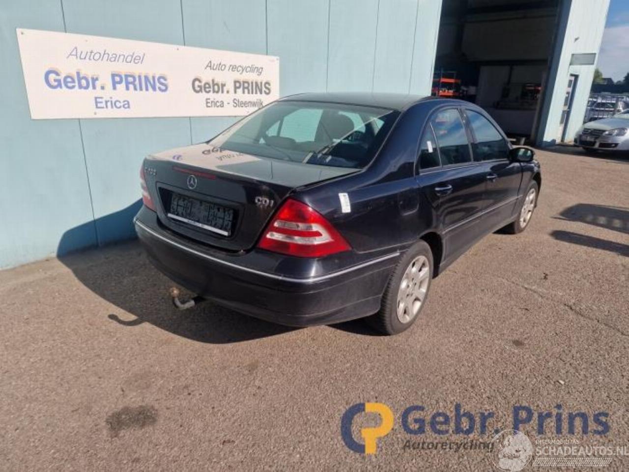 Mercedes C-klasse C (W203), Sedan, 2000 / 2007 2.2 C-200 CDI 16V