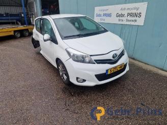 Vrakbiler auto Toyota Yaris Yaris III (P13), Hatchback, 2010 / 2020 1.0 12V VVT-i 2014/3