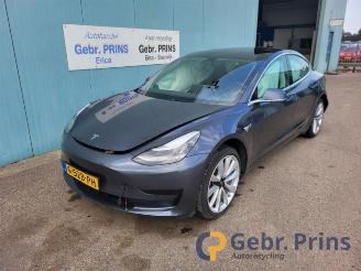 demontáž osobní automobily Tesla Model 3 Model 3, Sedan, 2017 Long Range 72kWh 2019/11