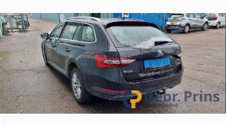 krockskadad bil auto Skoda Superb Superb Combi (3V5), Combi, 2015 / 2024 2.0 TDI 2019/9