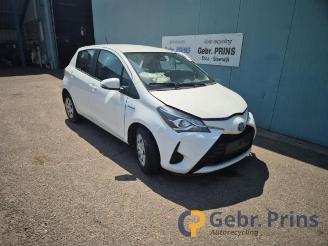 Vrakbiler auto Toyota Yaris Yaris III (P13), Hatchback, 2010 / 2020 1.5 16V Hybrid 2018/12