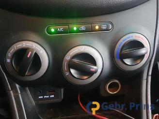 Hyundai I-10 i10 (F5), Hatchback, 2007 / 2013 1.1i 12V picture 6