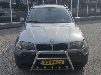 BMW X3 2.5 24V SUV  Benzine 2.495cc 141kW (192pk) 4x4 picture 2