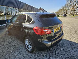 BMW 2-serie 218i 1.5 TwinPower Turbo 12V MPV  Benzine 1.499cc 100kW (136pk) FWD picture 3
