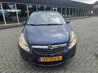 Opel Corsa 1.4 16V Twinport Hatchback  Benzine 1.364cc 66kW (90pk) FWD picture 3