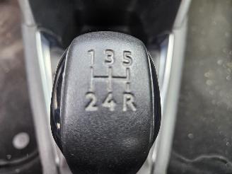 Peugeot 208 1.2 Vti 12V PureTech 82 Hatchback  Benzine 1.199cc 60kW (82pk) FWD picture 9