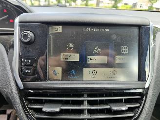 Peugeot 208 1.2 Vti 12V PureTech 82 Hatchback  Benzine 1.199cc 60kW (82pk) FWD picture 11