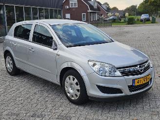 Opel Astra 1.6 16V Hatchback 4Dr Benzine 1.598cc 85kW (116pk) FWD picture 4