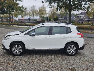 Peugeot 2008 1.2 Vti 12V PureTech 82 MPV  Benzine 1.199cc 60kW (82pk) FWD picture 4