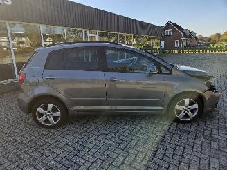 Volkswagen Golf plus 1.6 TDI 16V 105 MPV  Diesel 1.596cc 77kW (105pk) FWD picture 2