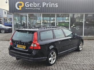 Unfallwagen Volvo V-70 2.0 16V Combi/o  Benzine 1.999cc 107kW (145pk) 2009/11